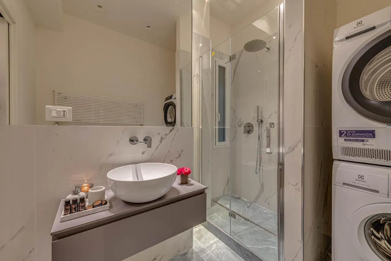 Apartments Florence -Ponte Vecchio View Italy