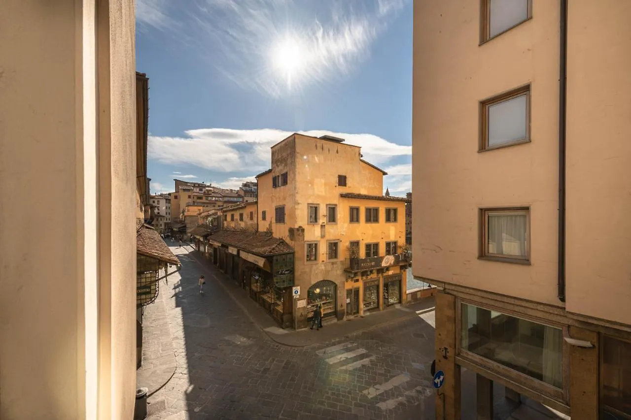 Apartments Florence -Ponte Vecchio View