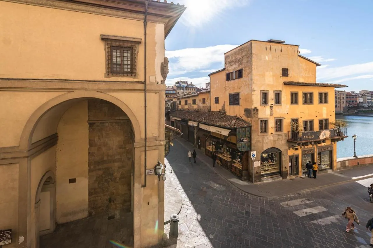 Apartments Florence -Ponte Vecchio View Italy